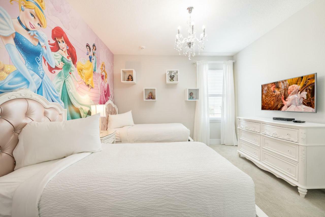 Beautiful Home Near Disney By Rentyl With Private Pool, Themed Rooms, Pool Table & Resort Amenities - 140B オーランド エクステリア 写真