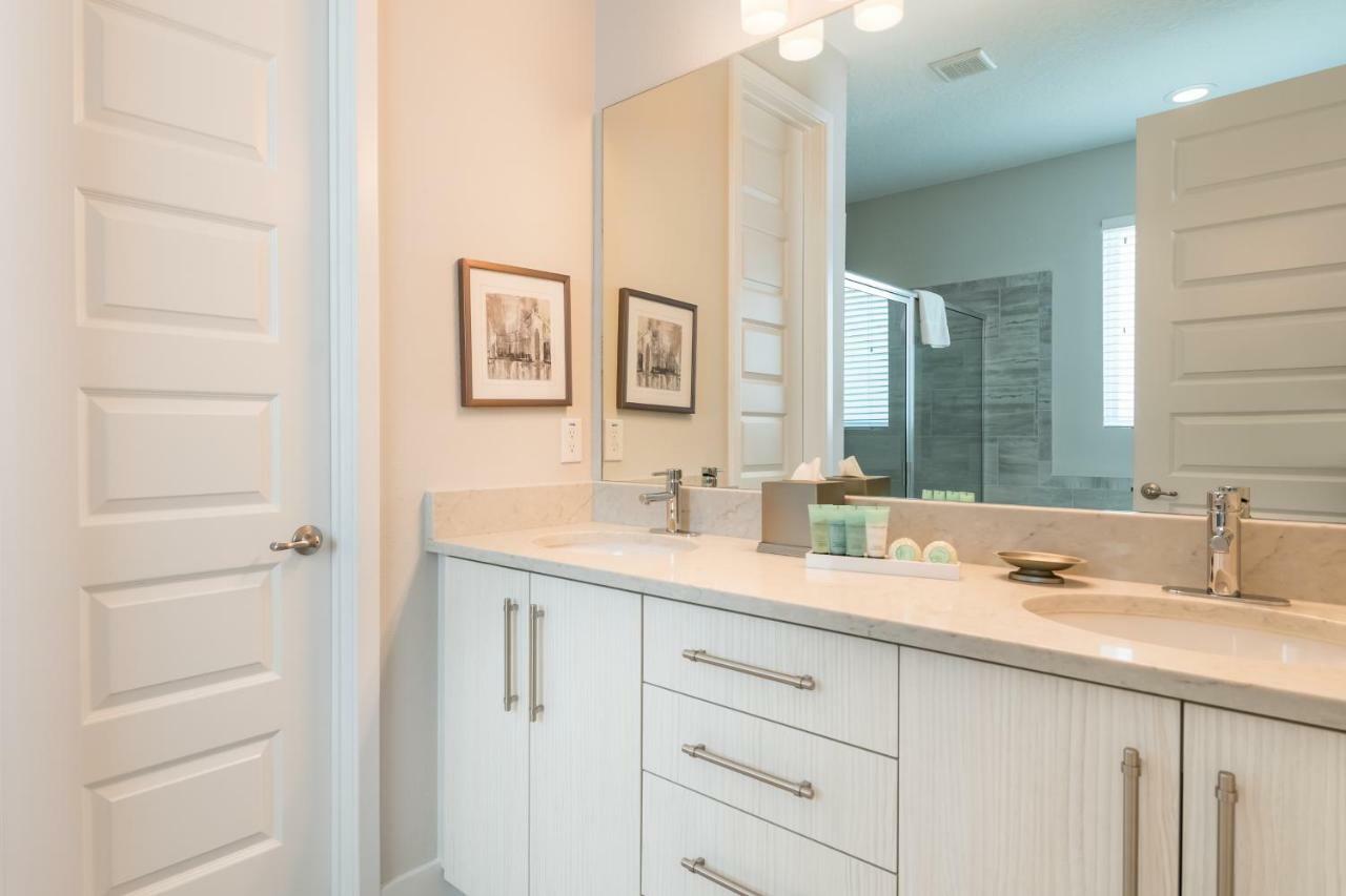 Beautiful Home Near Disney By Rentyl With Private Pool, Themed Rooms, Pool Table & Resort Amenities - 140B オーランド エクステリア 写真